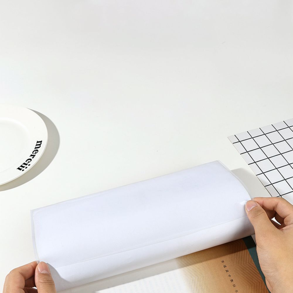 マットな質感の透明ブックカバー、粘着式保護フィルム、防水加工 - Stationery Books のレビューと価格